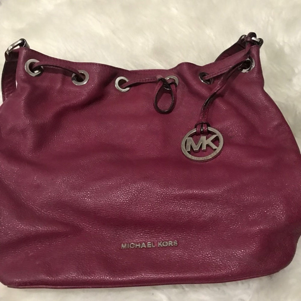 NWOT… Michael Kors Jules Bucket Purse